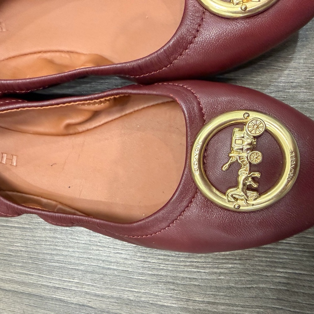 Coach Vagabond Burgundy Wine Leather Flats - Picture 3 of 4